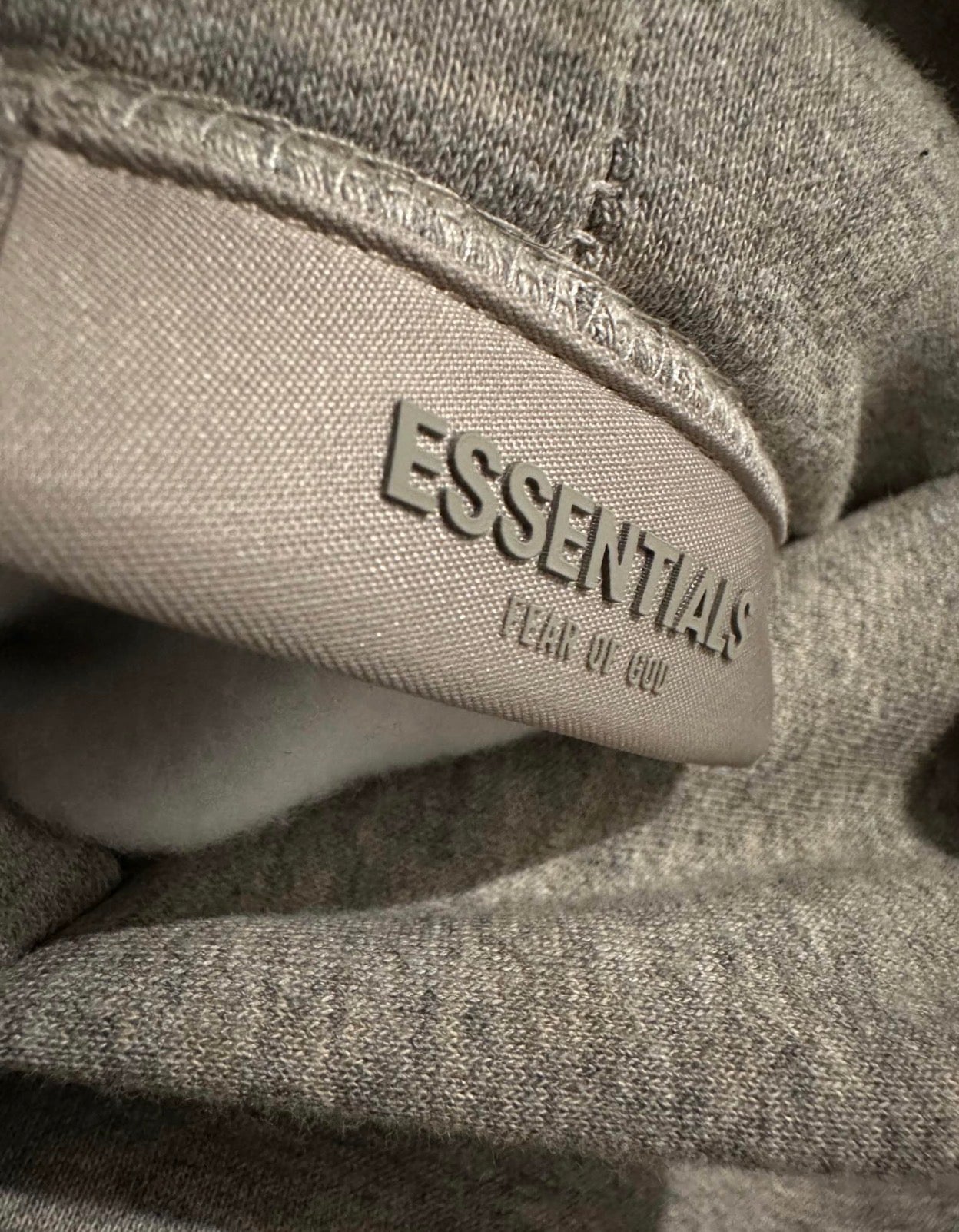 DARK OATMEAL ESSENTIAL HOODIE