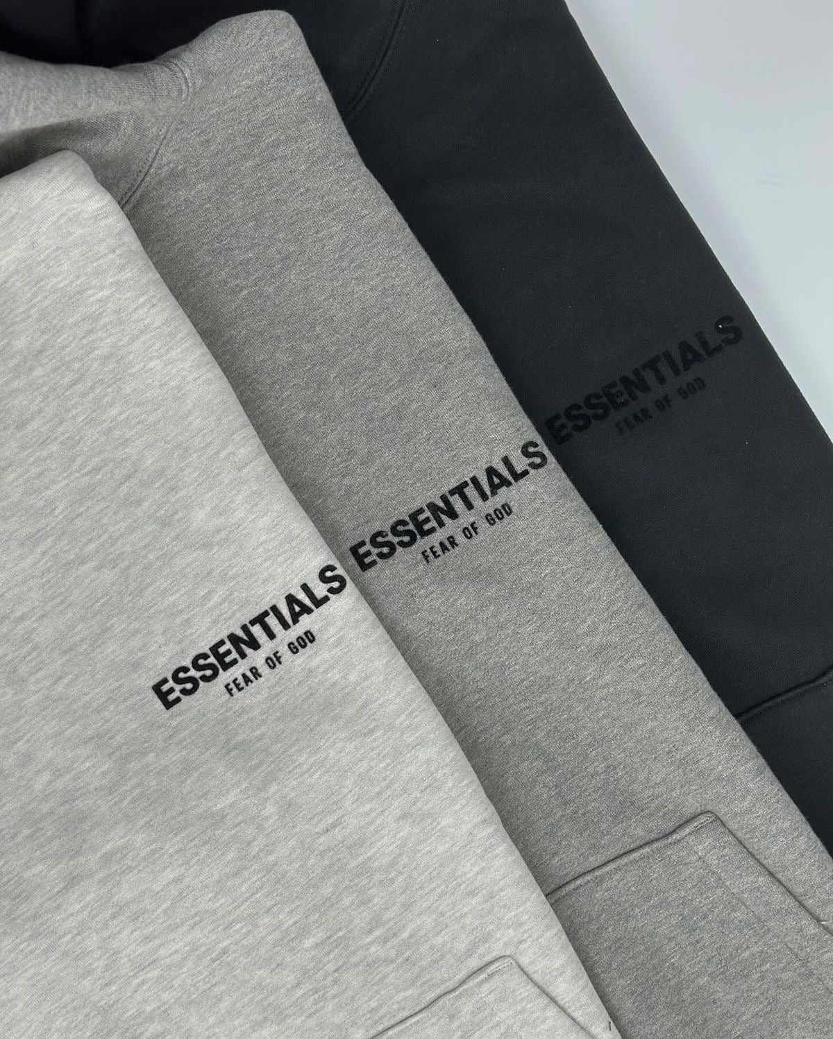 COLLECTION ESSENTIALS HOODIE